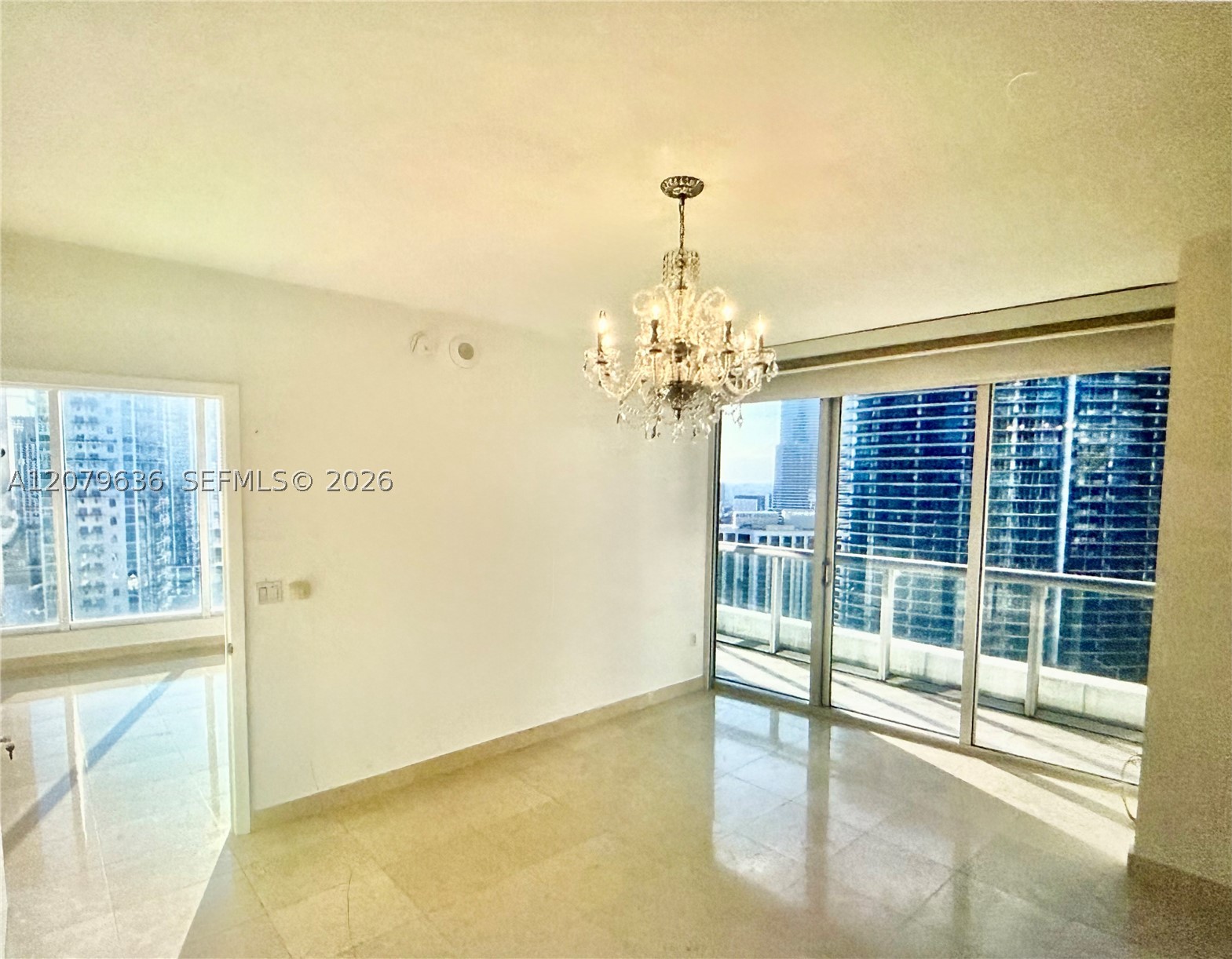 475 Brickell Ave #2915, Miami FL 33131