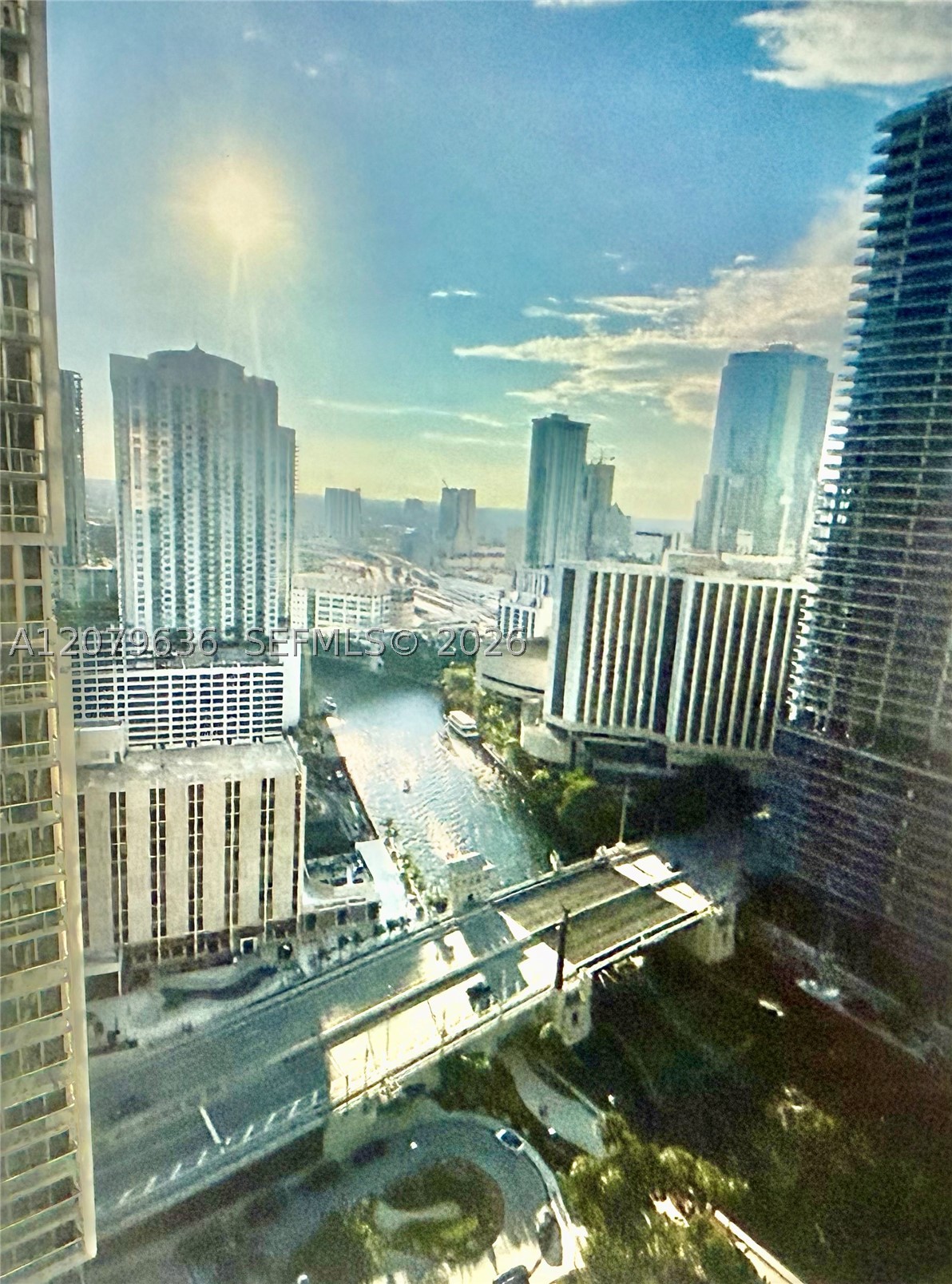 475 Brickell Ave #2915, Miami FL 33131