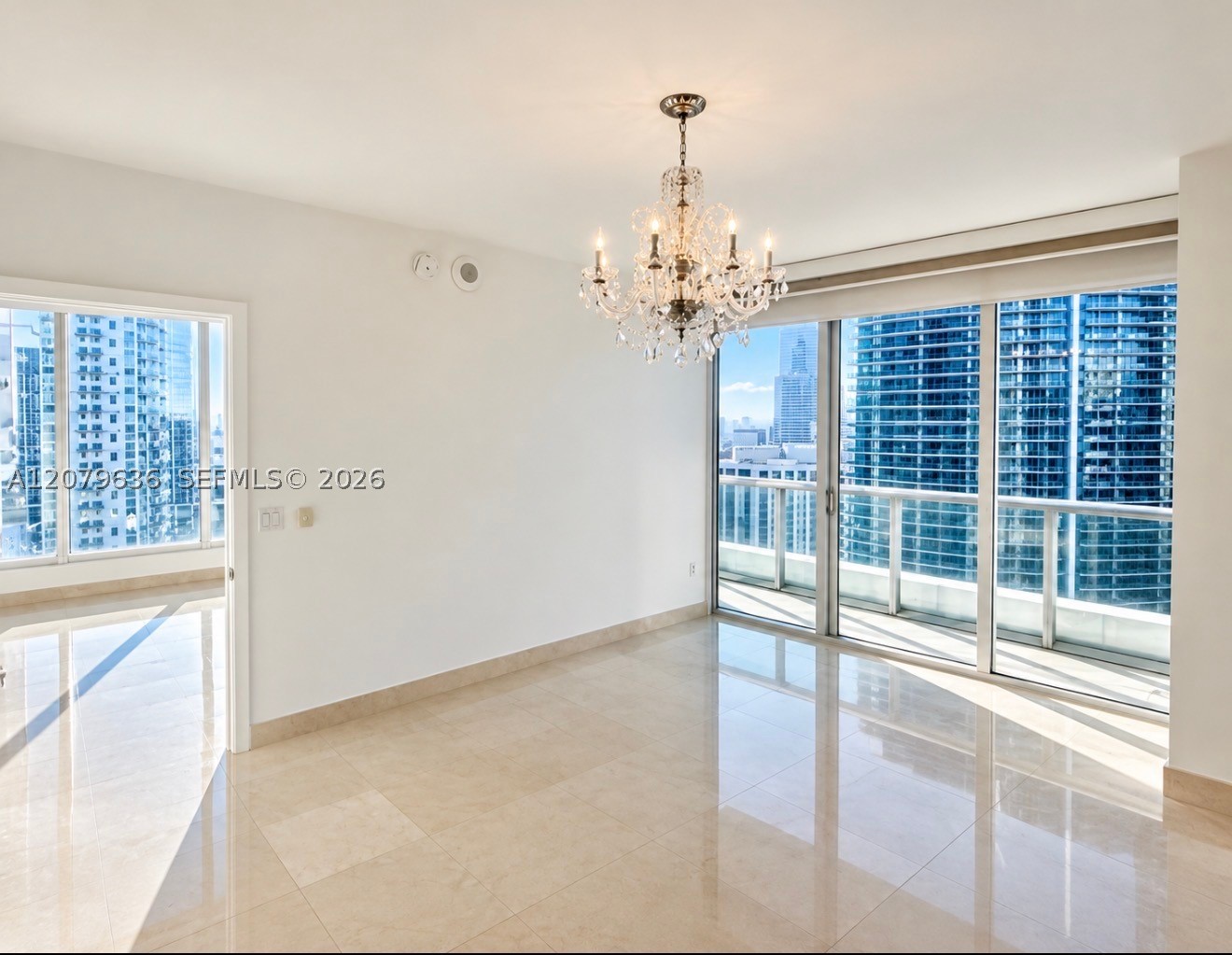 475 Brickell Ave #2915, Miami FL 33131