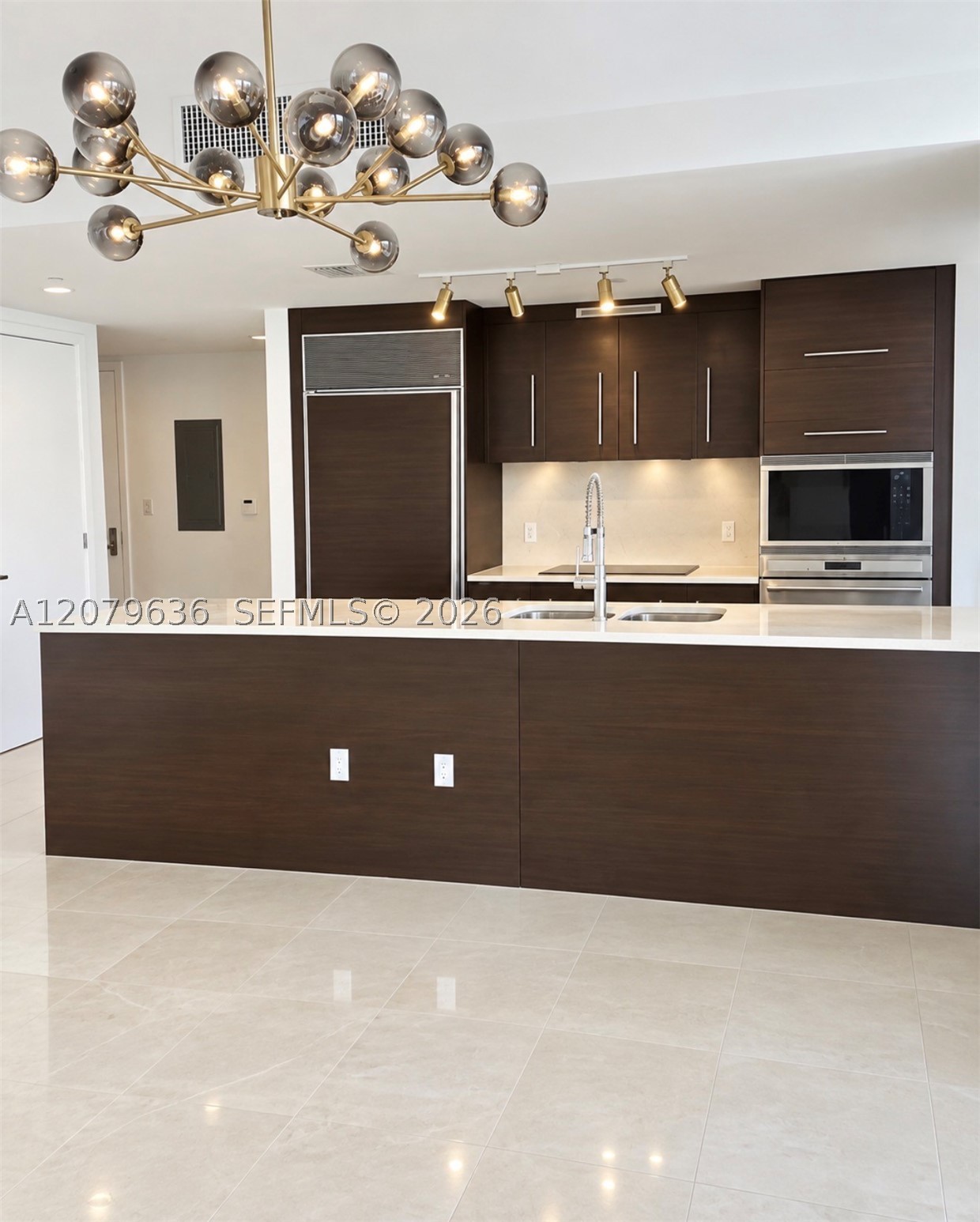 475 Brickell Ave #2915, Miami FL 33131
