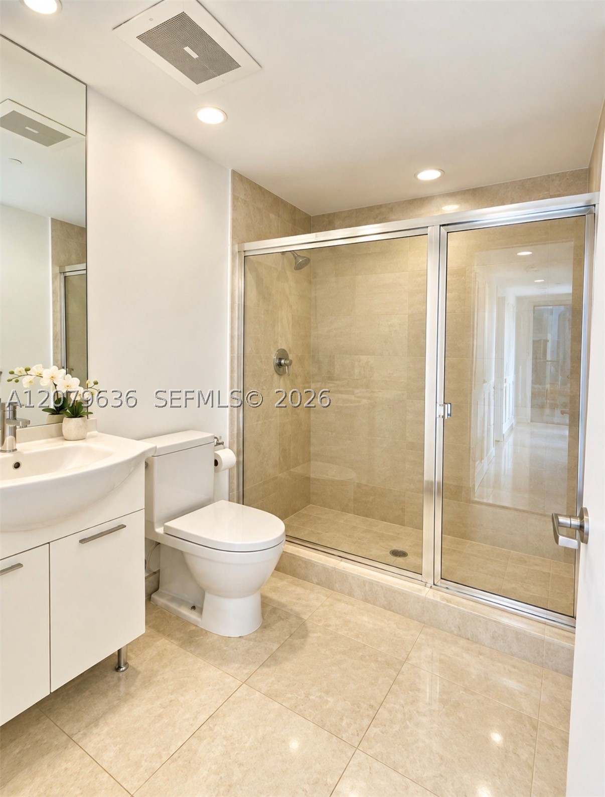 475 Brickell Ave #2915, Miami FL 33131