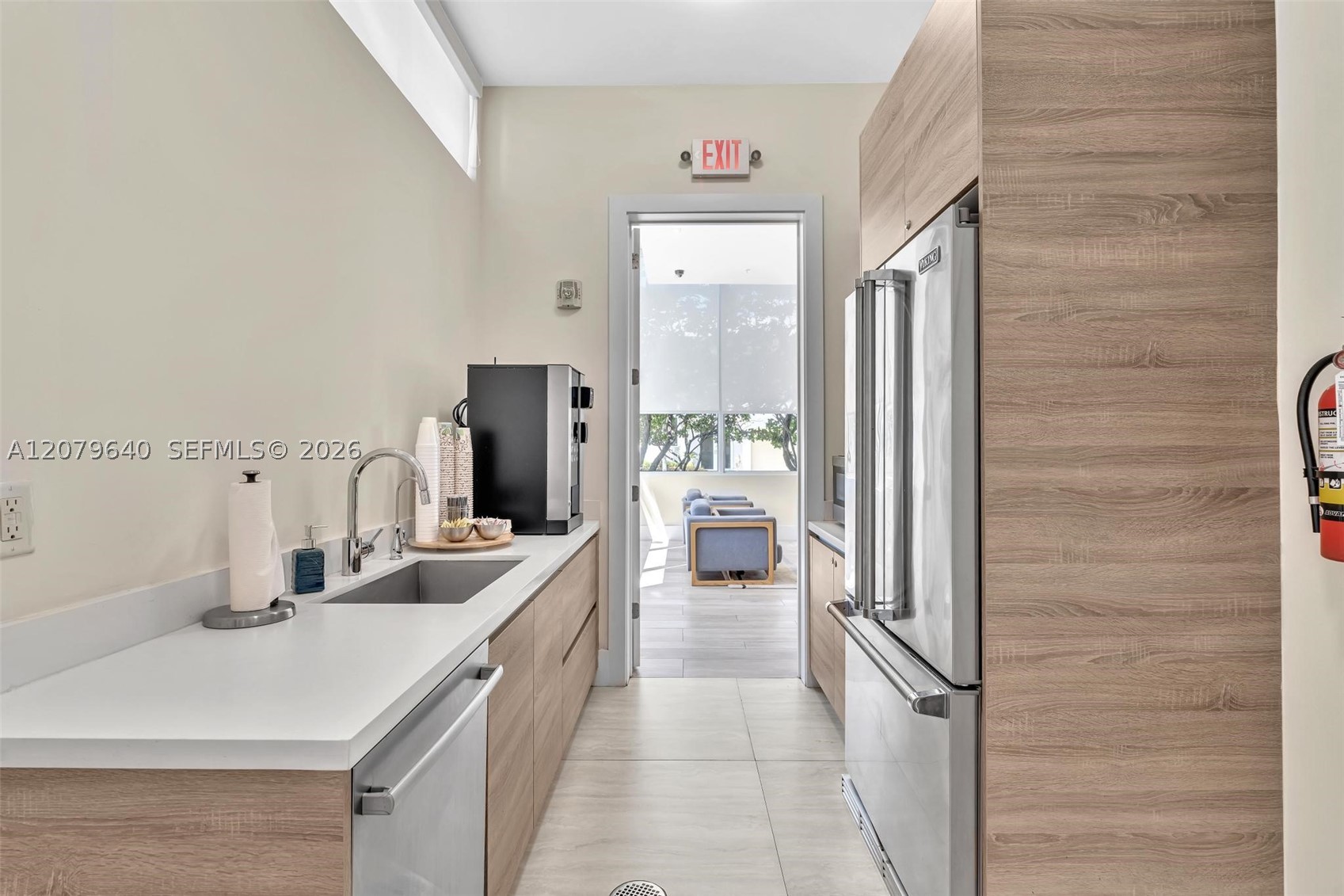 9870 NW 74th Ter, Doral FL 33178