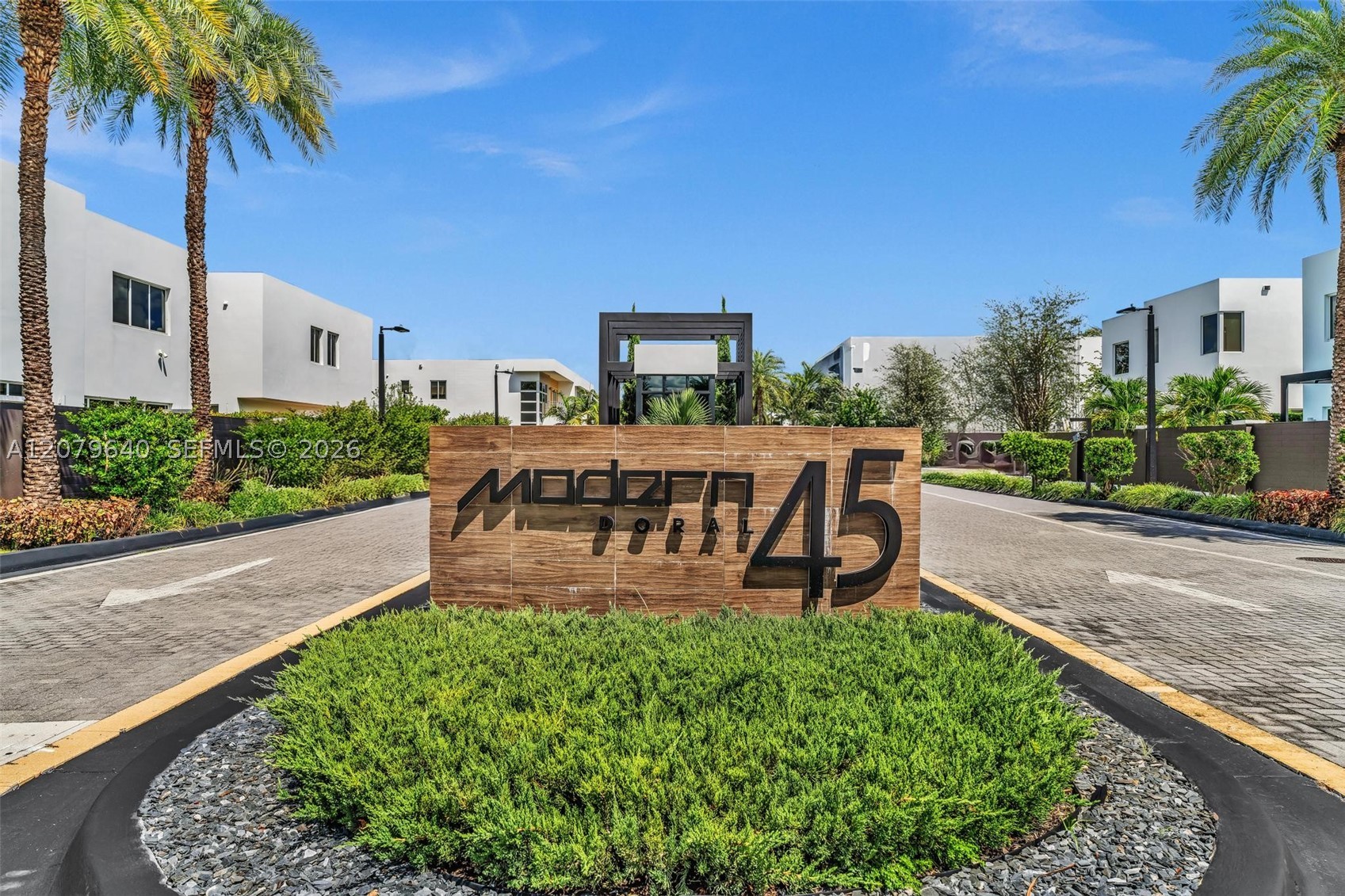 9870 NW 74th Ter, Doral FL 33178