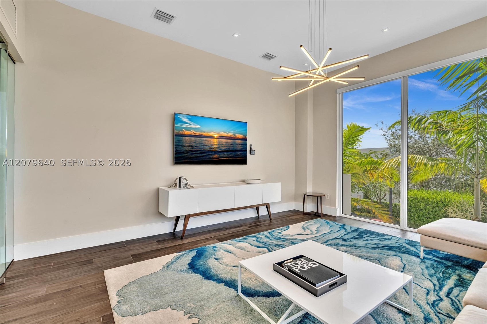 9870 NW 74th Ter, Doral FL 33178