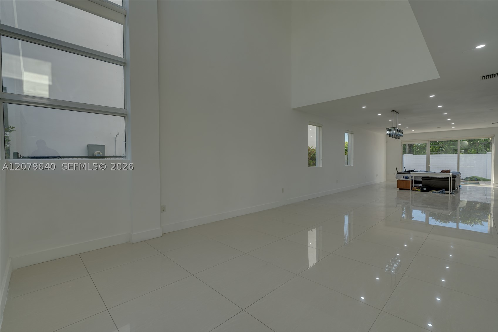 9870 NW 74th Ter, Doral FL 33178