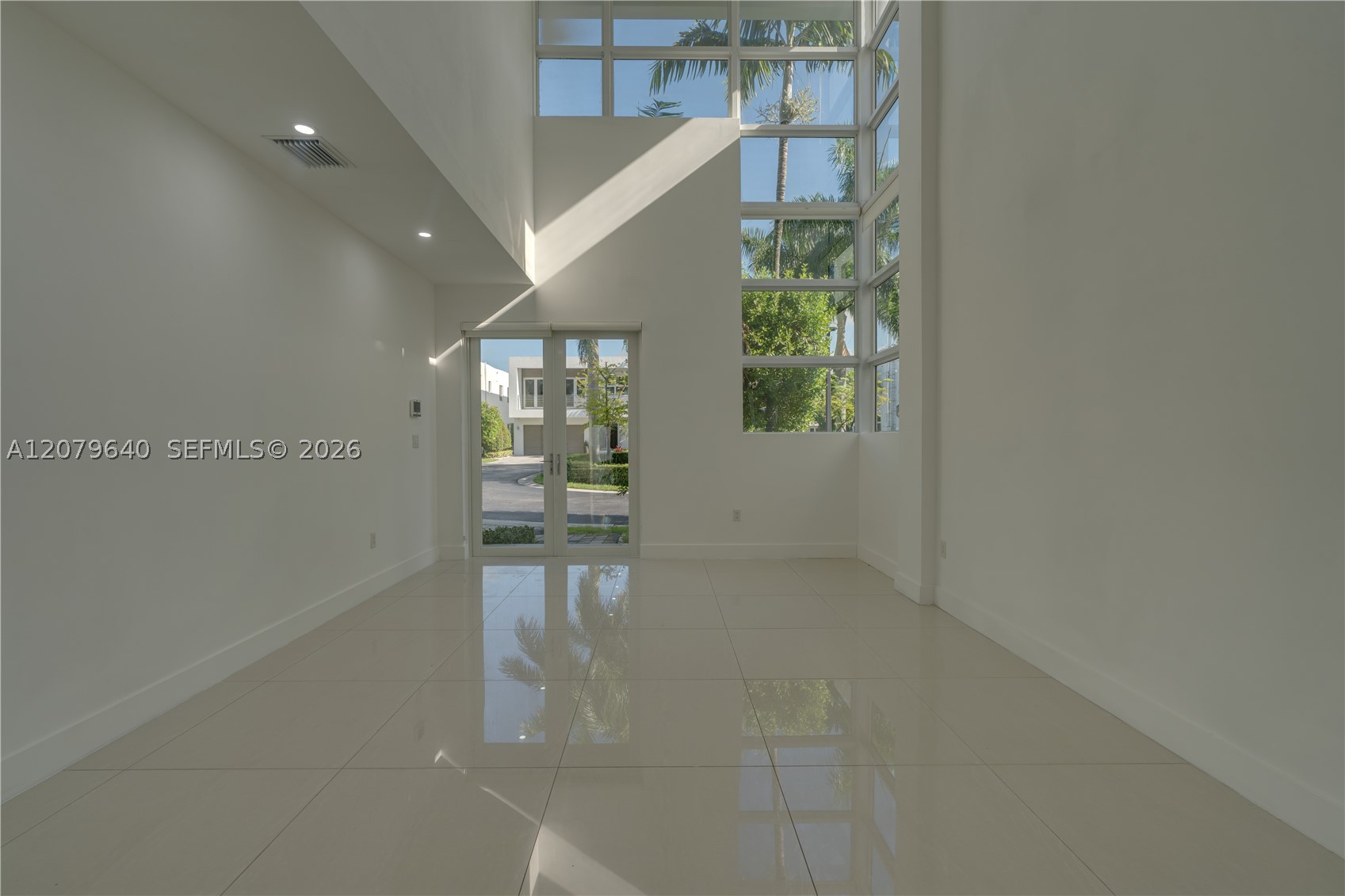 9870 NW 74th Ter, Doral FL 33178