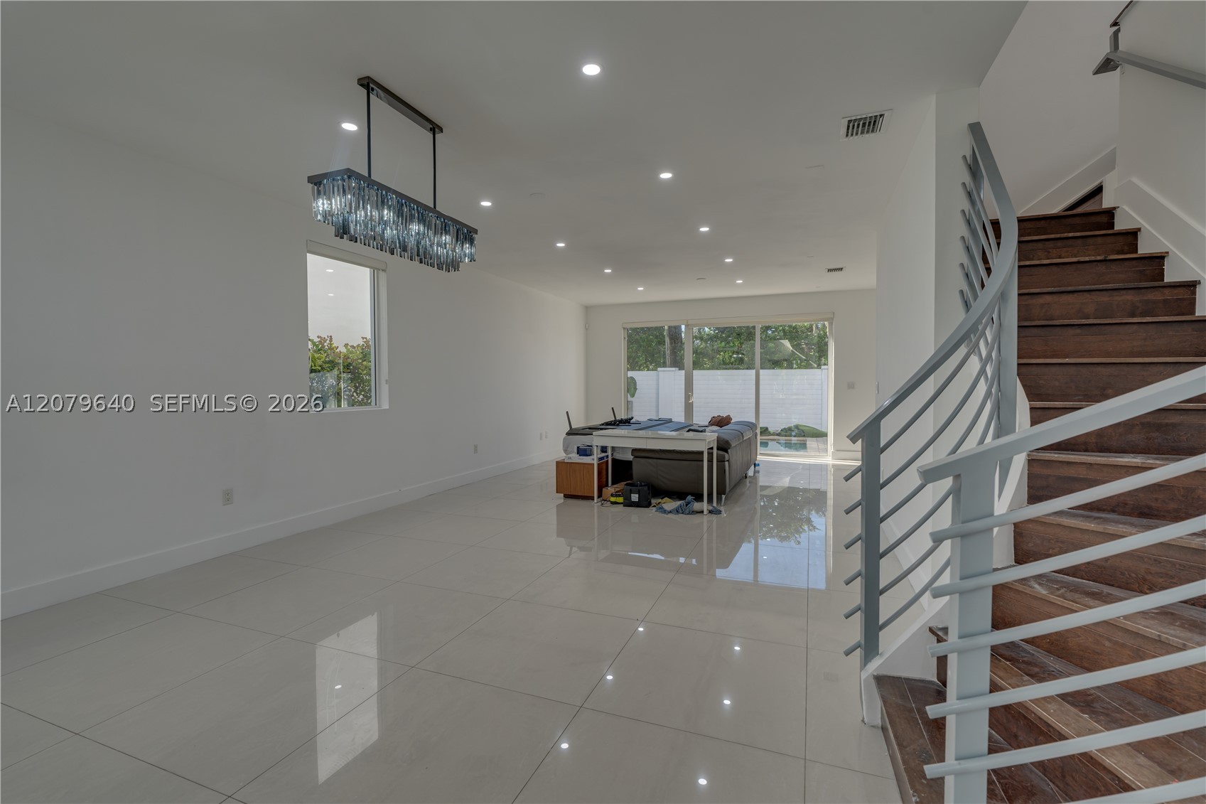 9870 NW 74th Ter, Doral FL 33178
