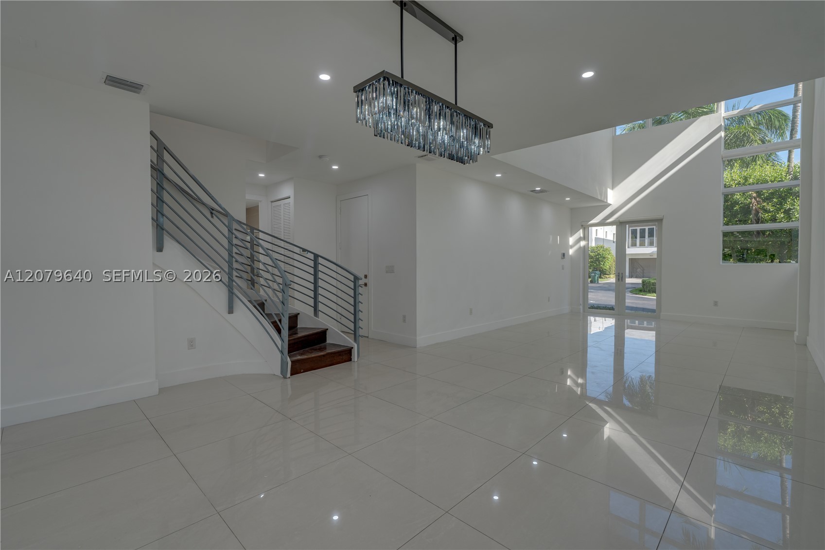 9870 NW 74th Ter, Doral FL 33178