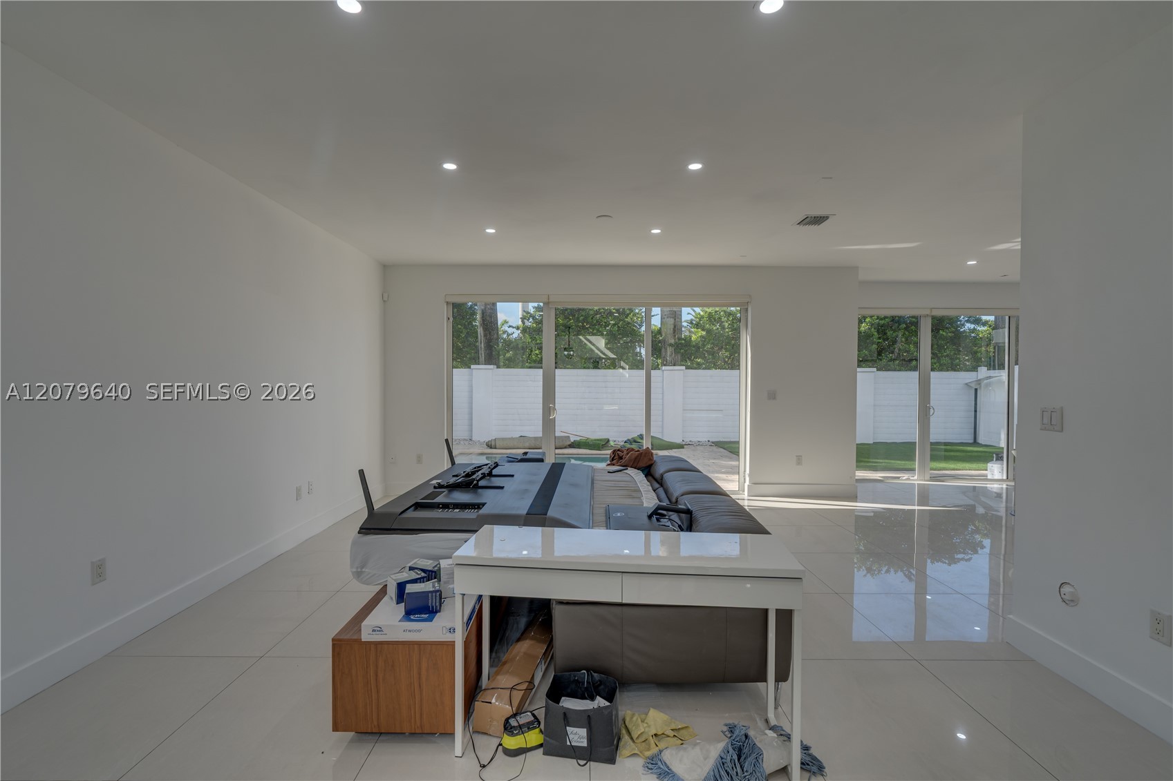 9870 NW 74th Ter, Doral FL 33178