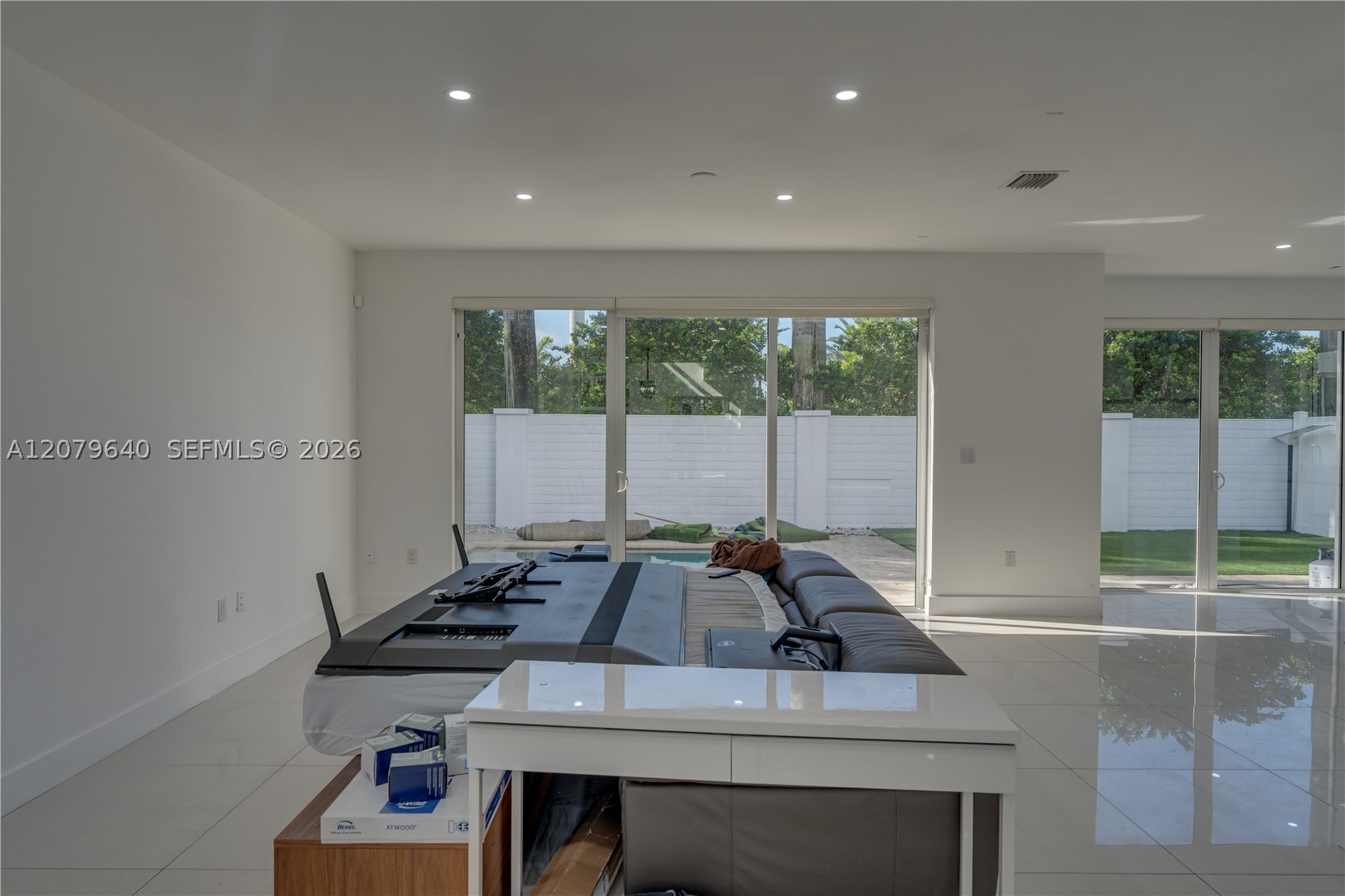 9870 NW 74th Ter, Doral FL 33178