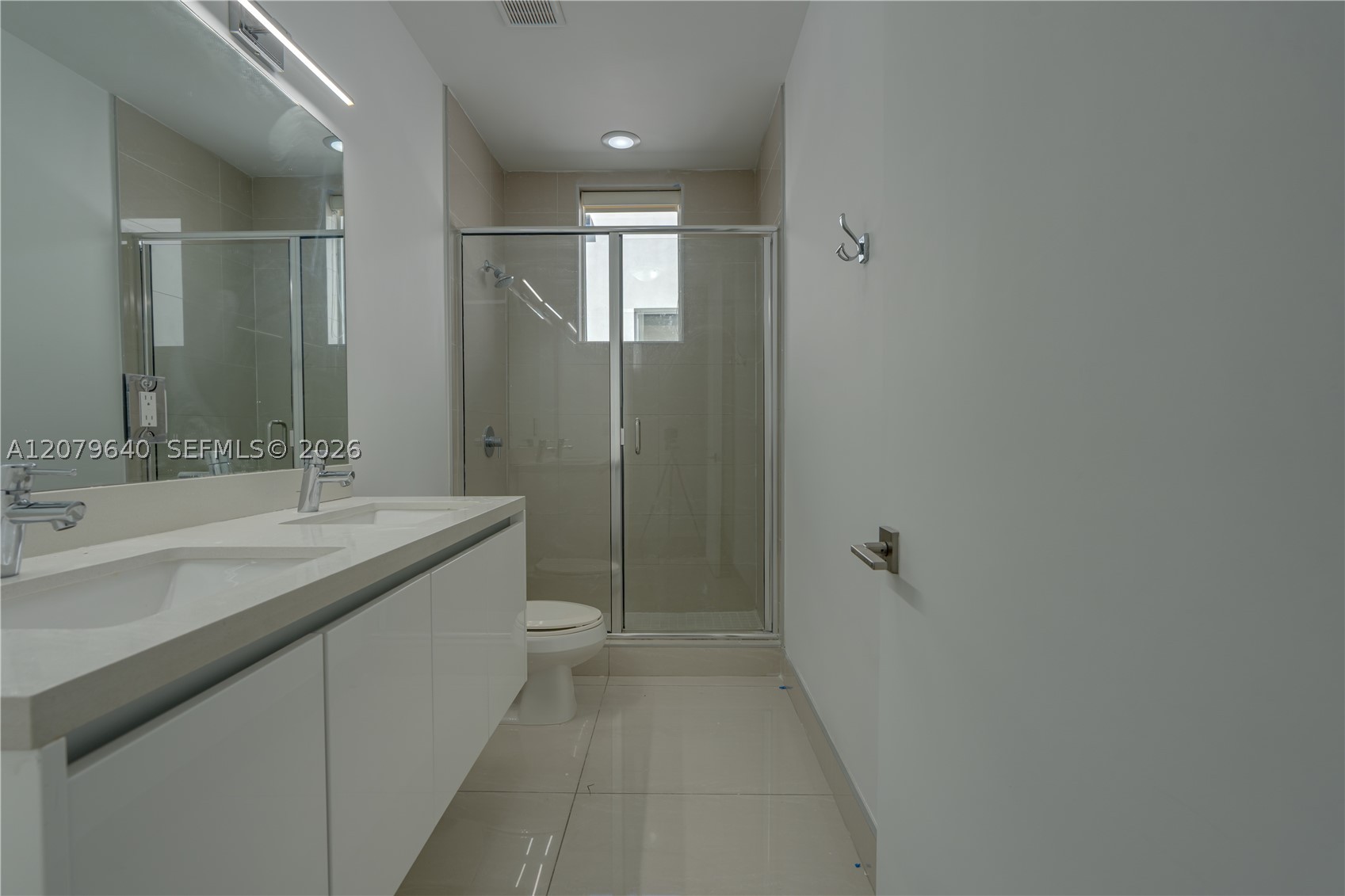 9870 NW 74th Ter, Doral FL 33178