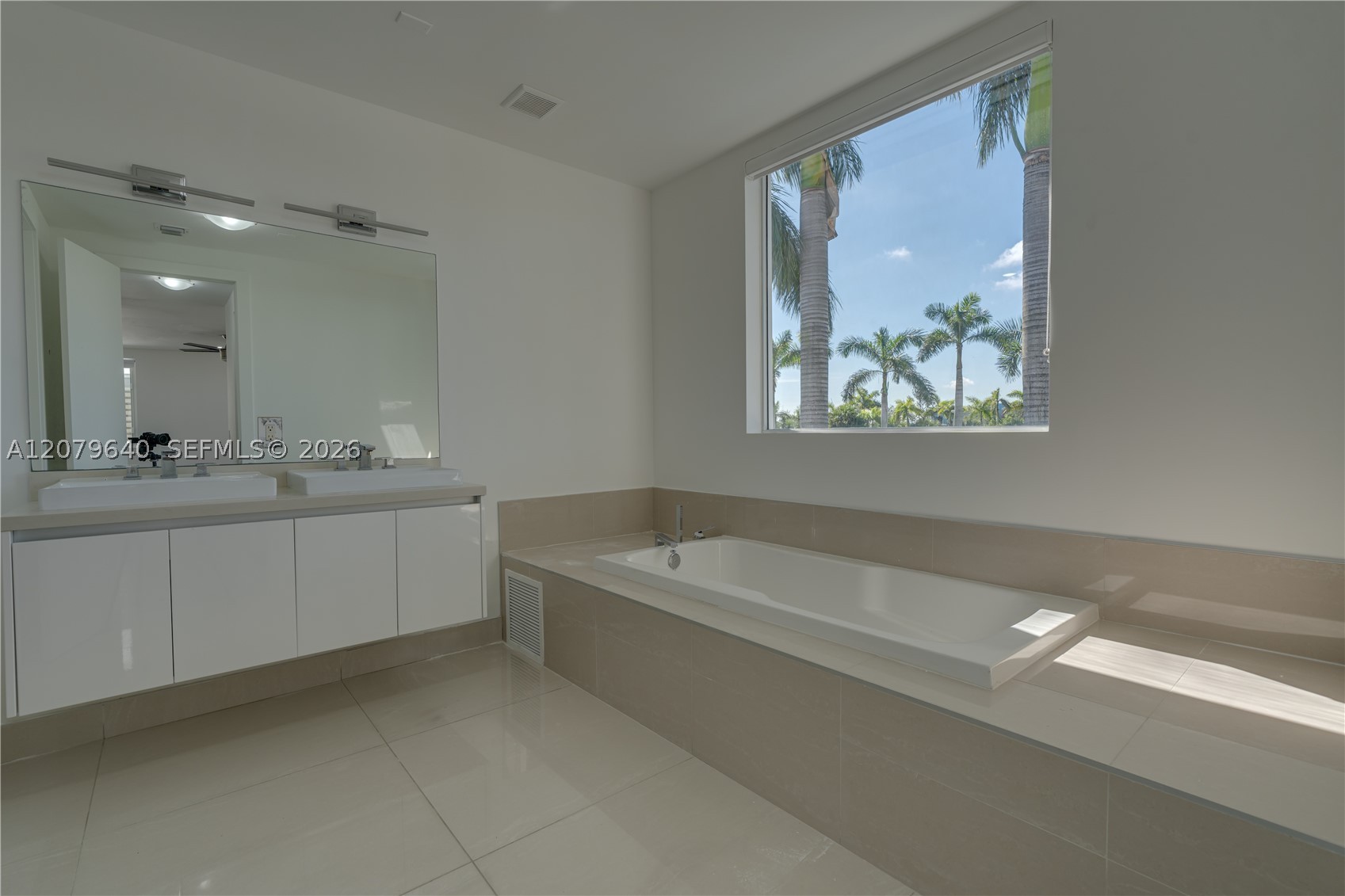 9870 NW 74th Ter, Doral FL 33178