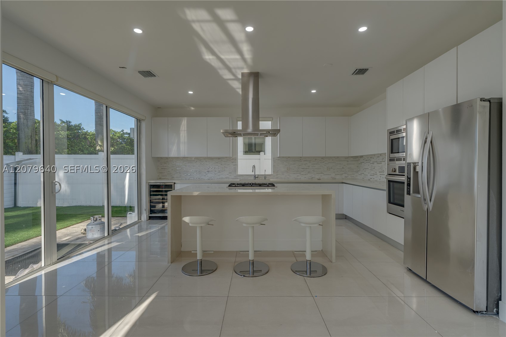 9870 NW 74th Ter, Doral FL 33178