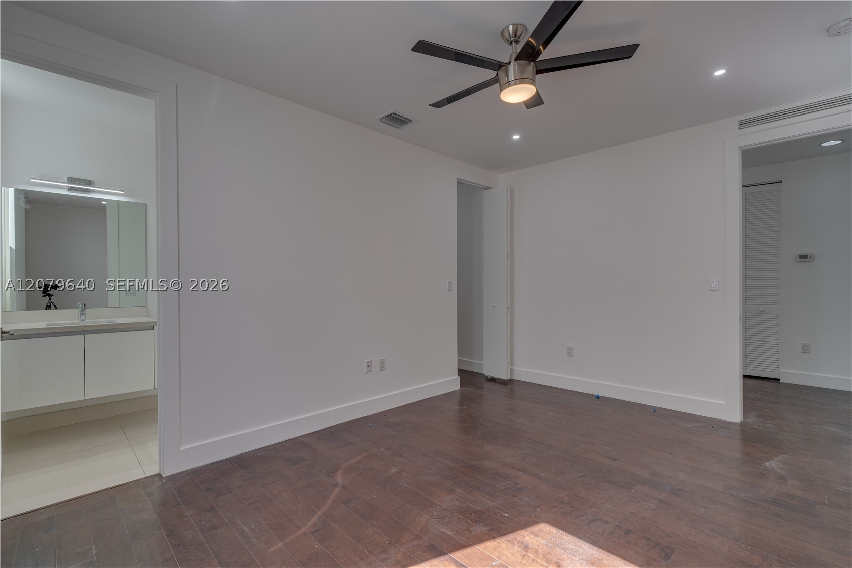 9870 NW 74th Ter, Doral FL 33178