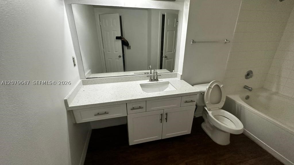 215 SW 117th Ter #14204, Pembroke Pines FL 33025