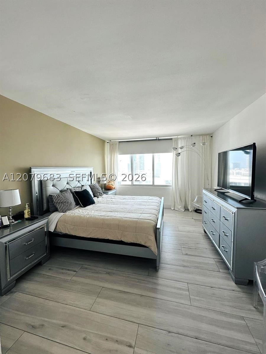 1000 West Ave #PH27, Miami Beach FL 33139