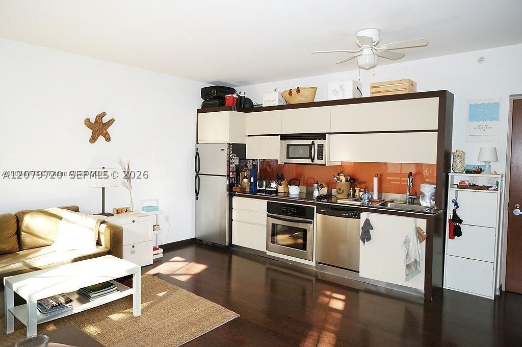 435 21st St #215, Miami Beach FL 33139