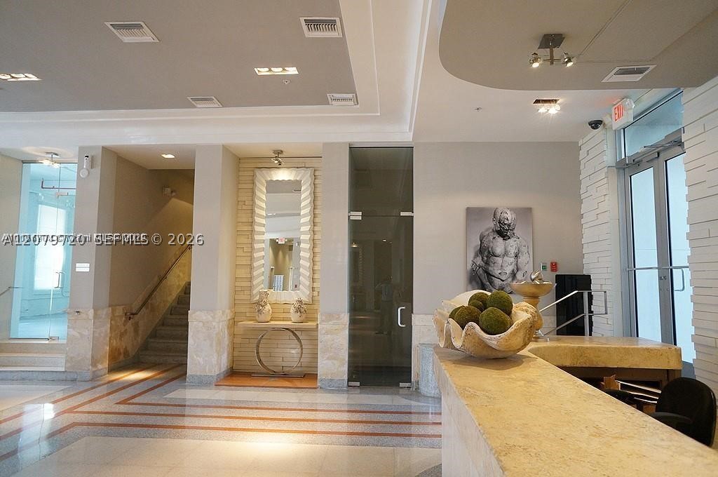 435 21st St #215, Miami Beach FL 33139