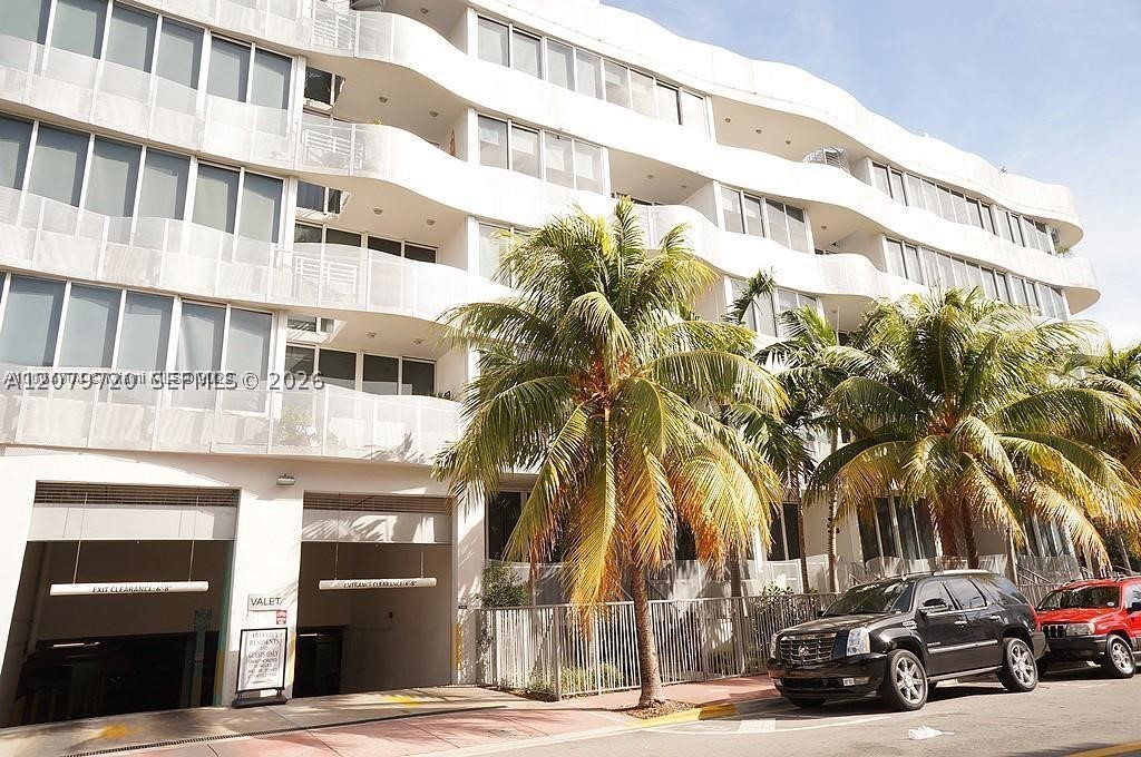 435 21st St #215, Miami Beach FL 33139
