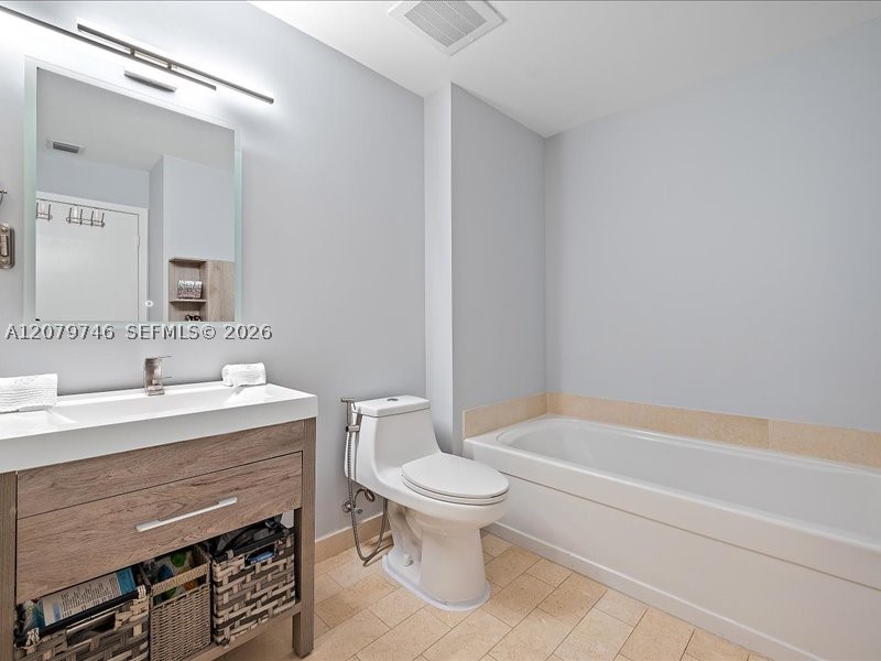 1111 SW 1st Ave #UPH4015, Miami FL 33130