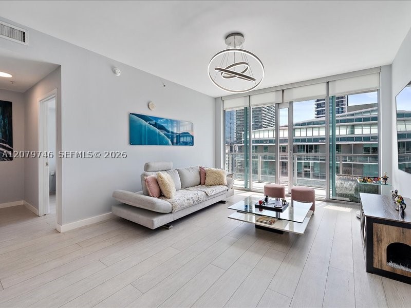 1111 SW 1st Ave #UPH4015, Miami FL 33130