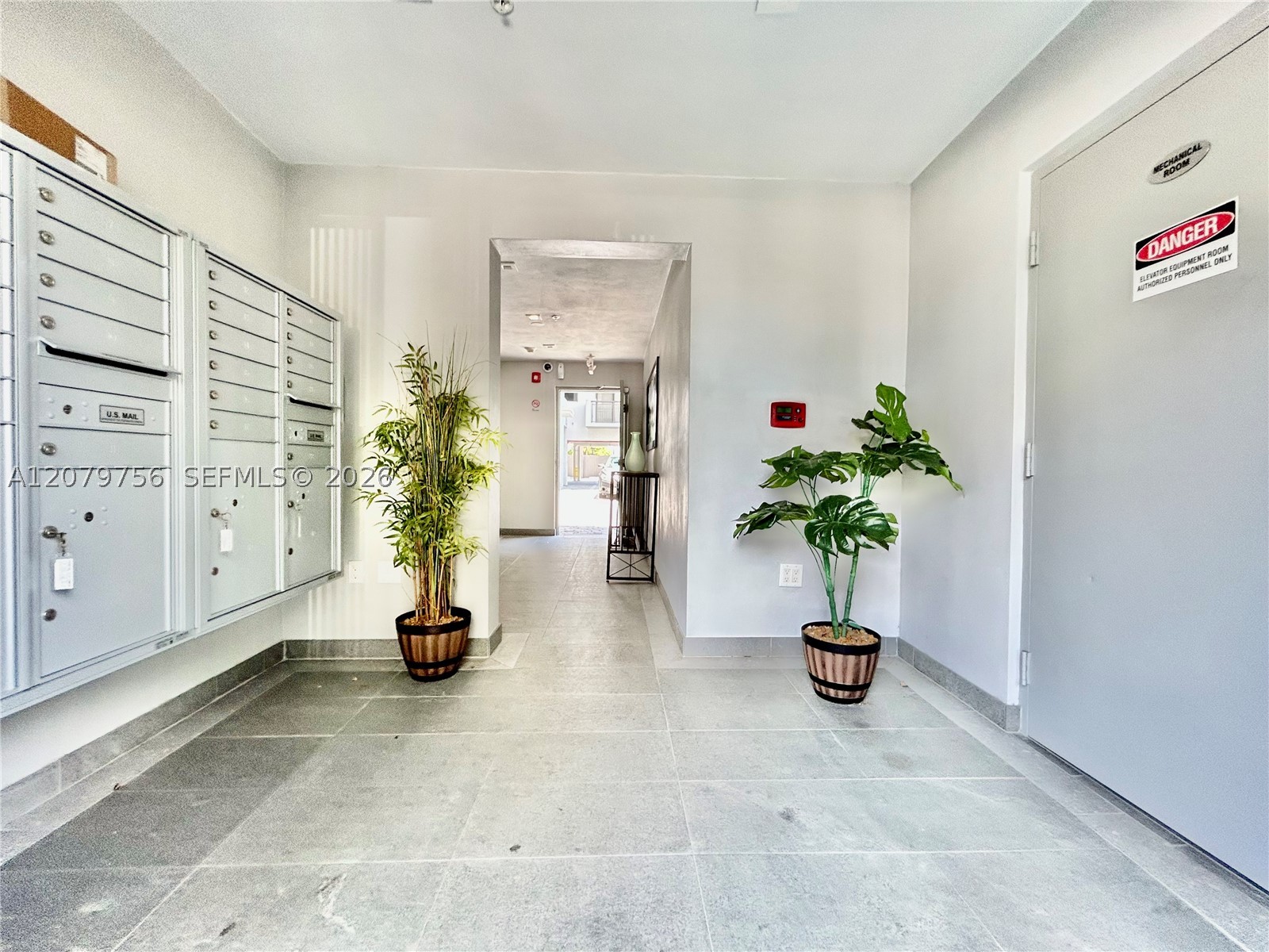 836 SW 2nd St #401, Miami FL 33130