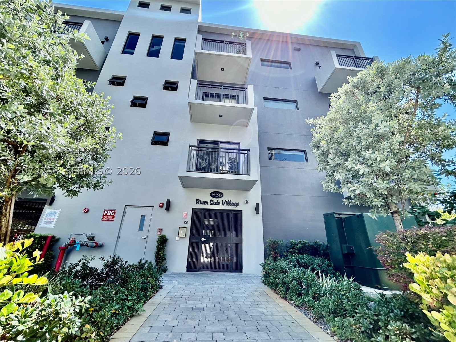 836 SW 2nd St #401, Miami FL 33130