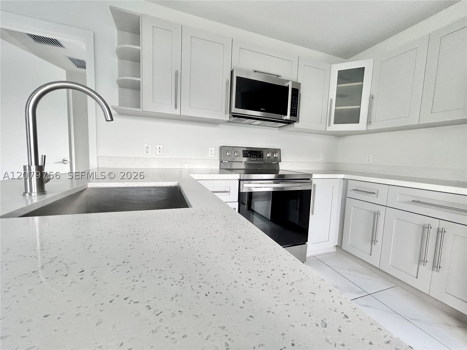 836 SW 2nd St #401, Miami FL 33130