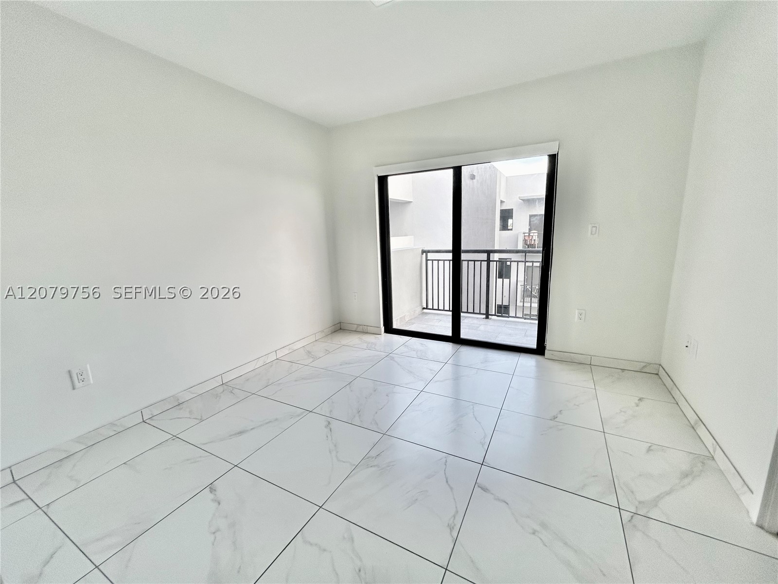 836 SW 2nd St #401, Miami FL 33130