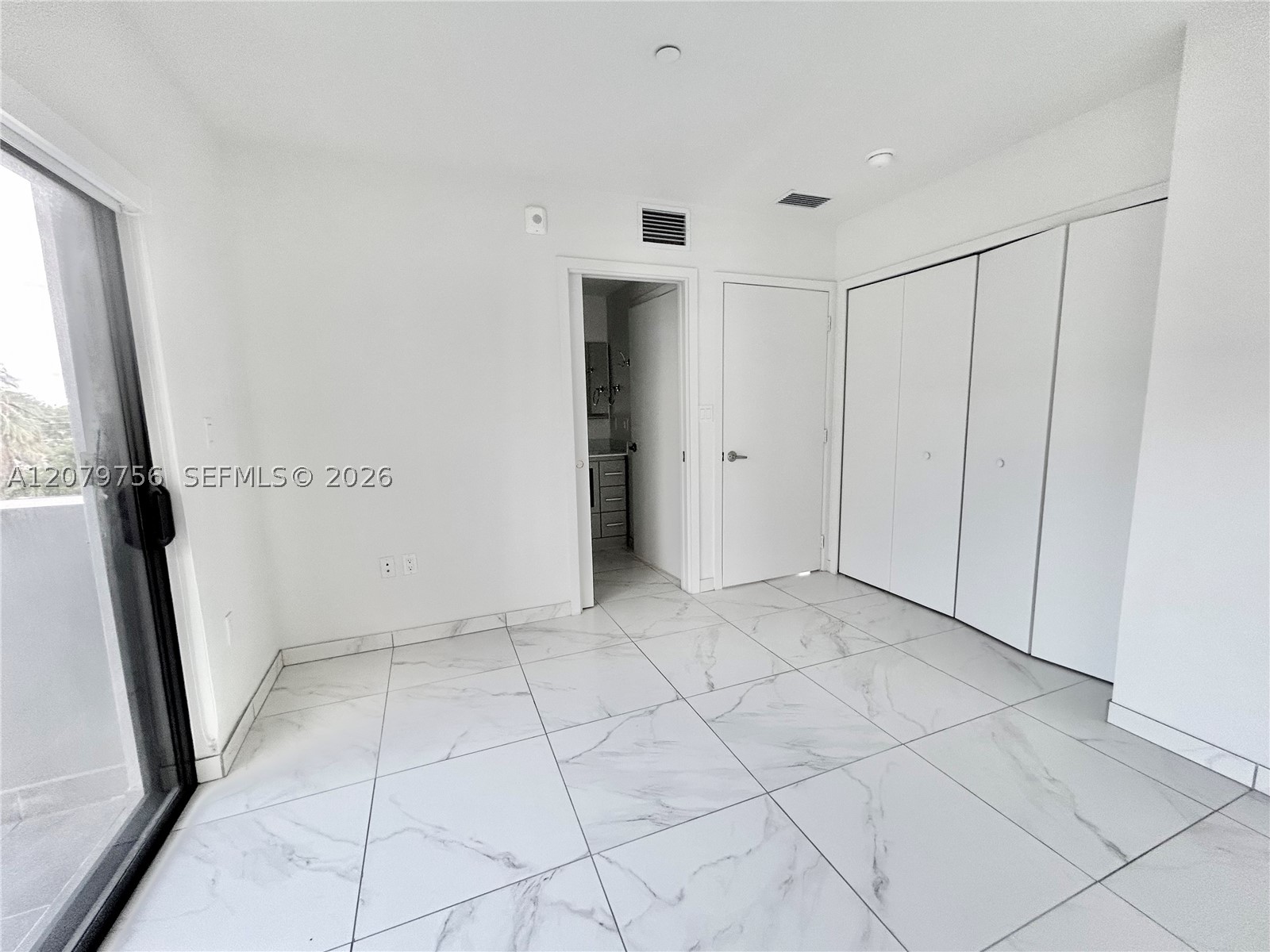 836 SW 2nd St #401, Miami FL 33130