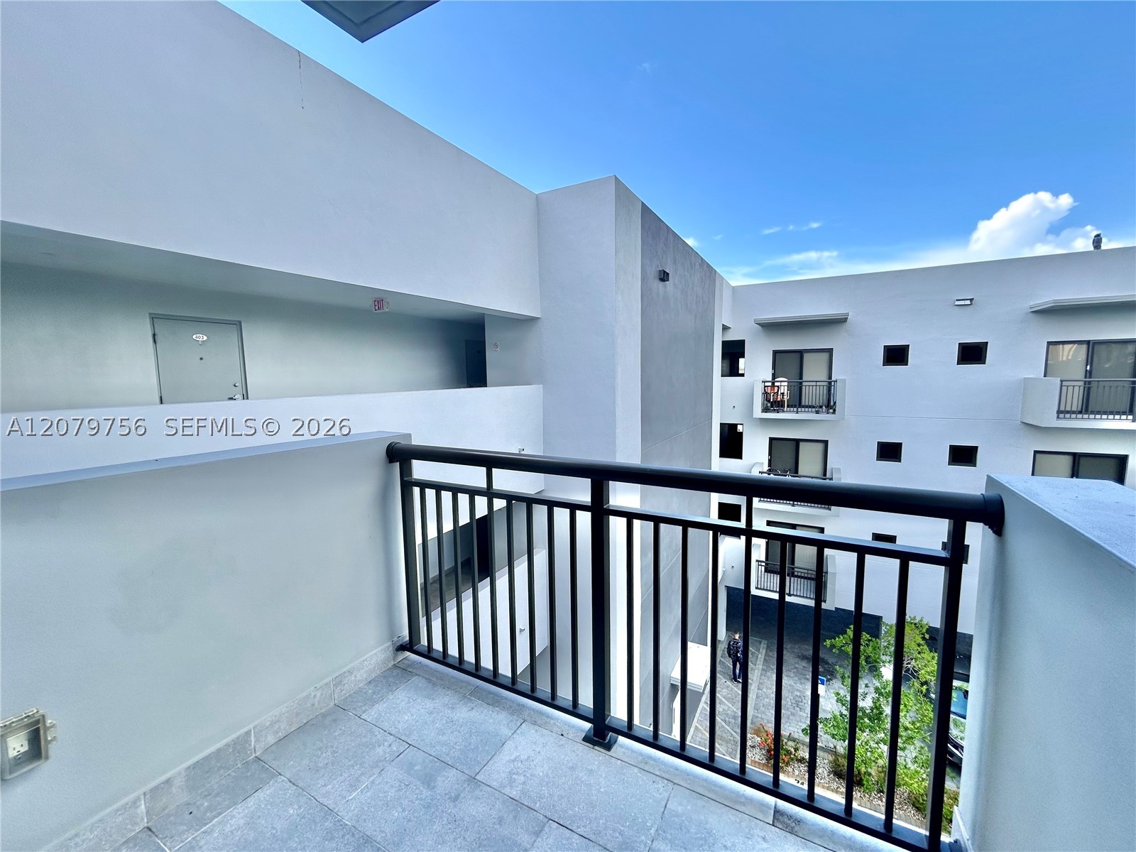 836 SW 2nd St #401, Miami FL 33130