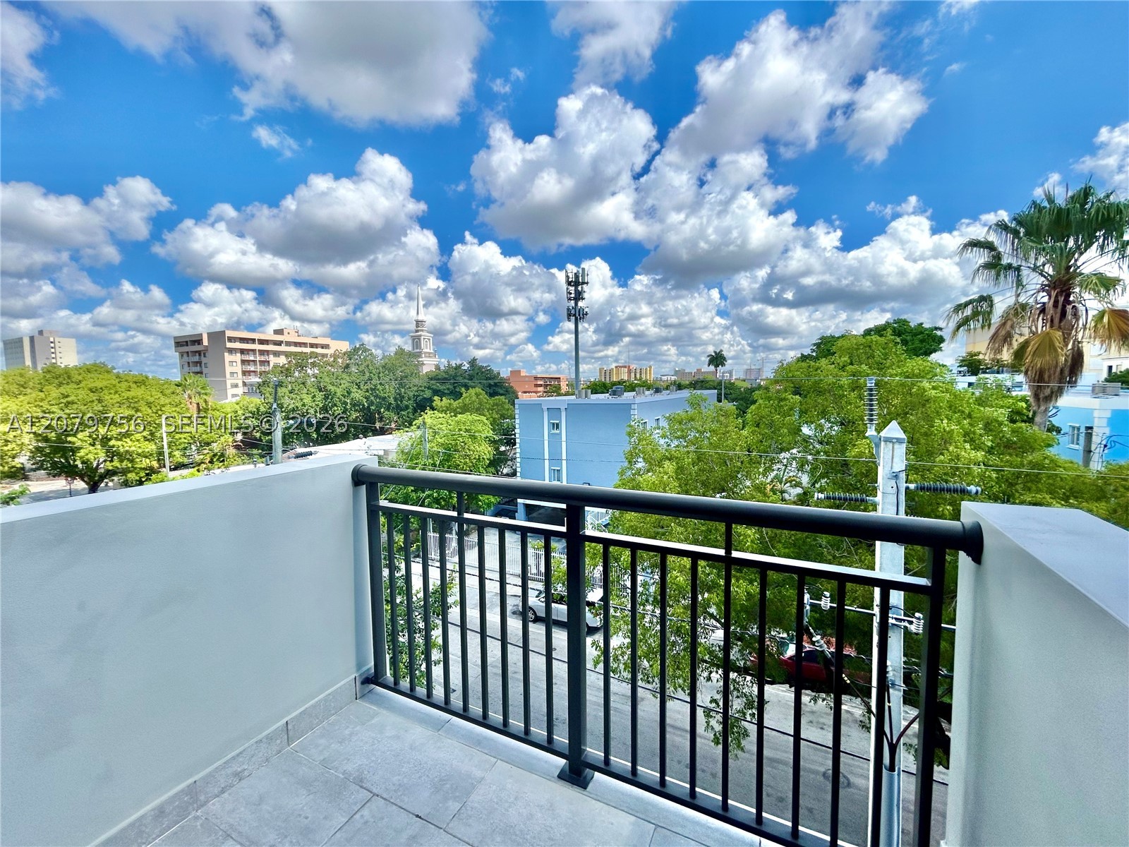 836 SW 2nd St #401, Miami FL 33130