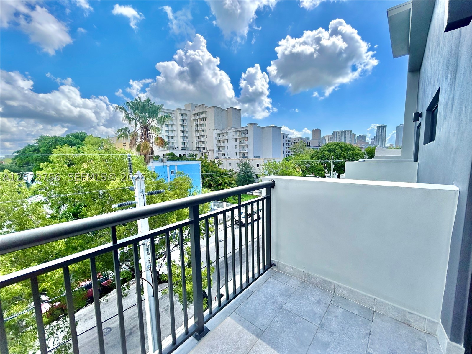 836 SW 2nd St #401, Miami FL 33130