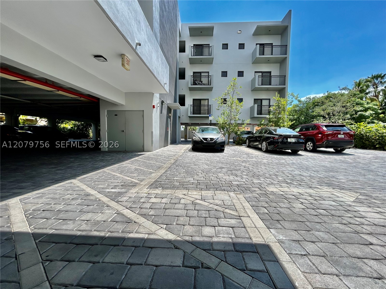 836 SW 2nd St #401, Miami FL 33130