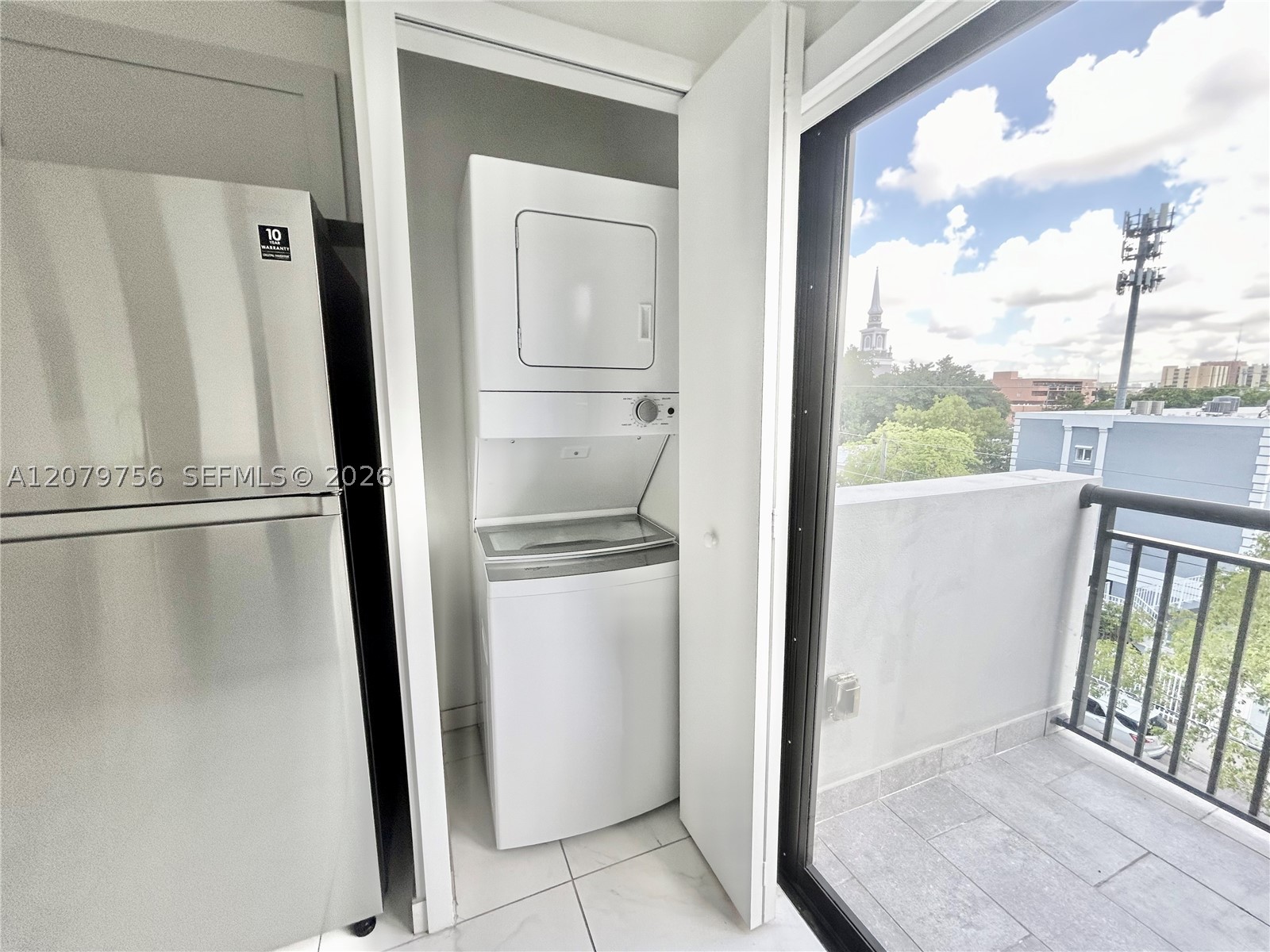 836 SW 2nd St #401, Miami FL 33130