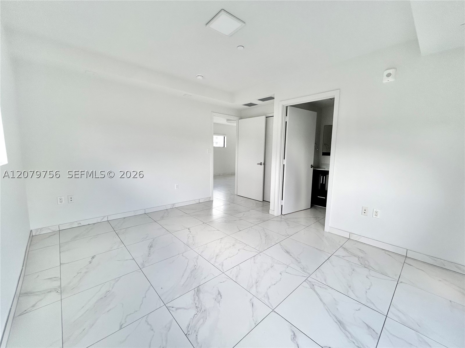836 SW 2nd St #401, Miami FL 33130