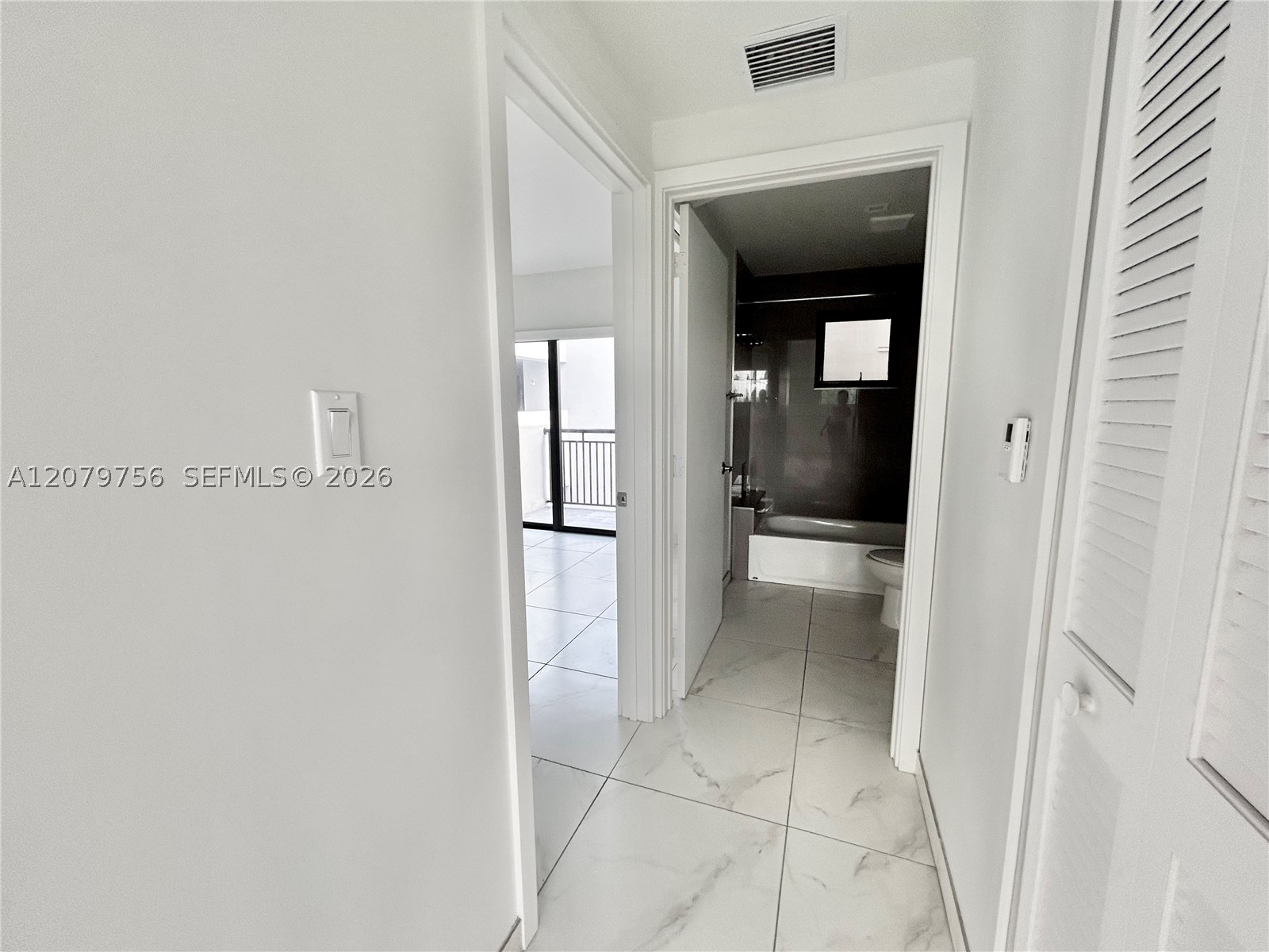836 SW 2nd St #401, Miami FL 33130