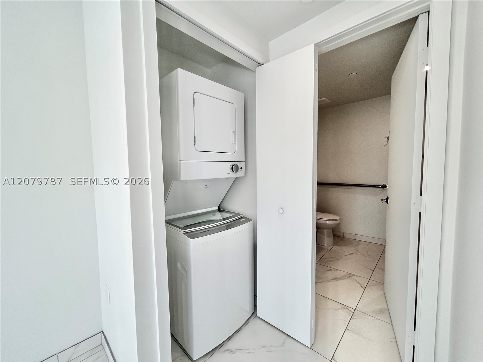 836 SW 2nd St #404, Miami FL 33130