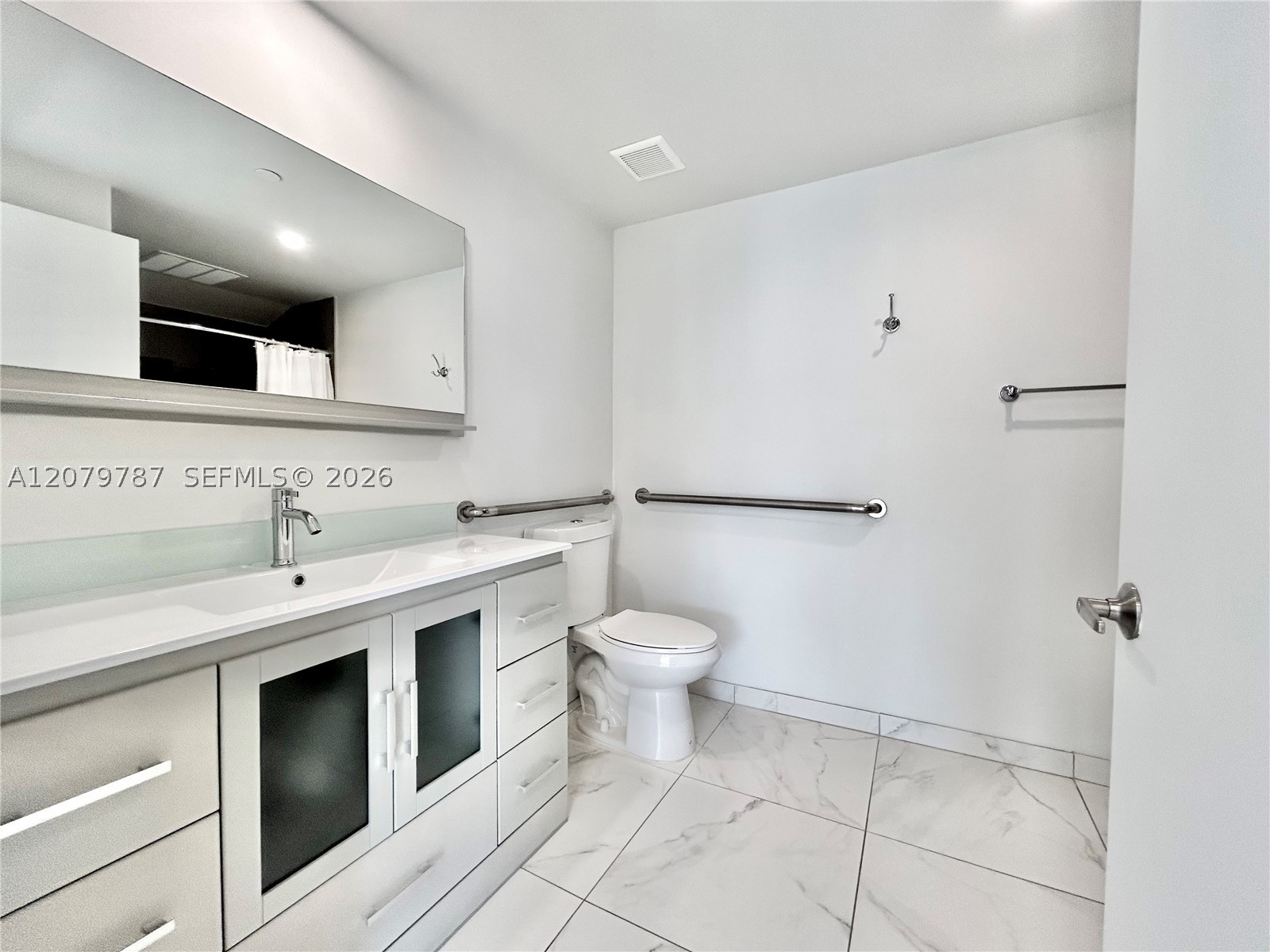 836 SW 2nd St #404, Miami FL 33130