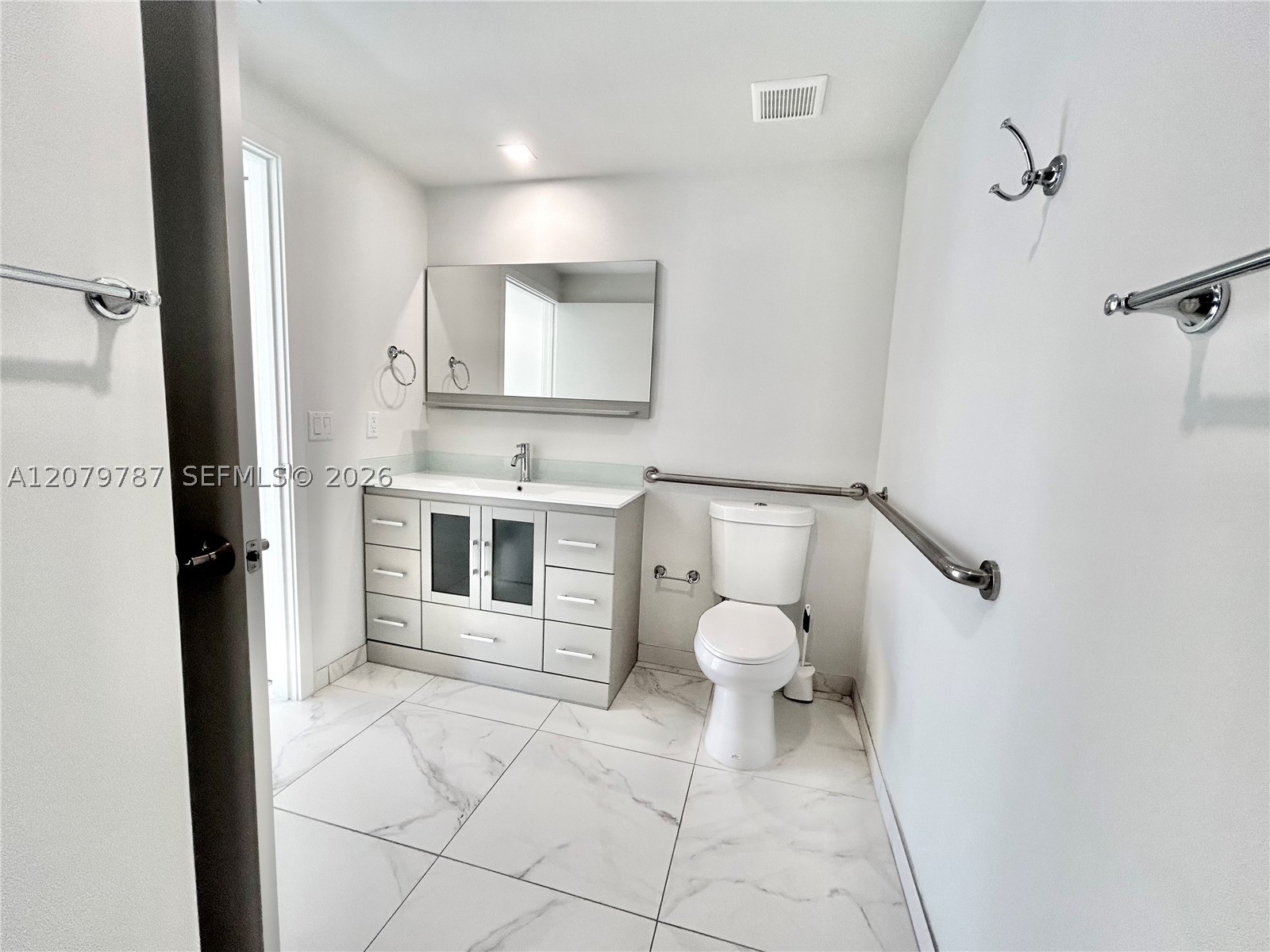 836 SW 2nd St #404, Miami FL 33130