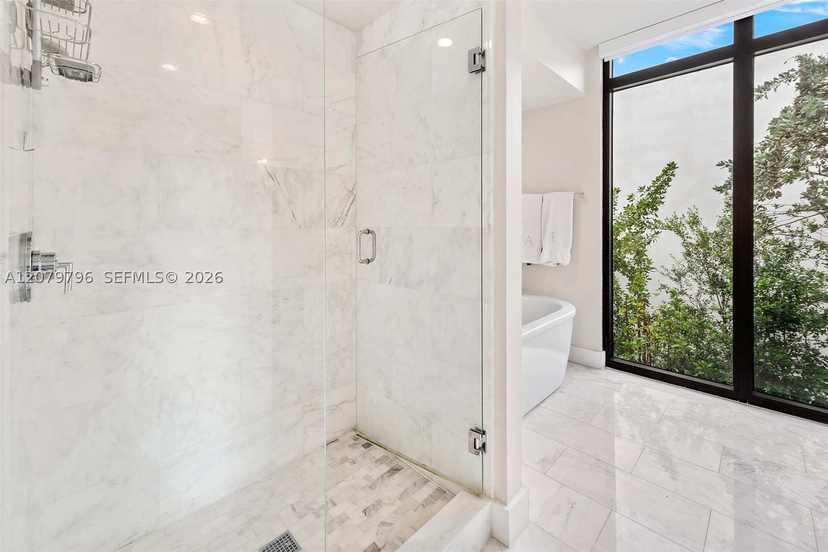 8611 Arboretum Ln, Miami FL 33138