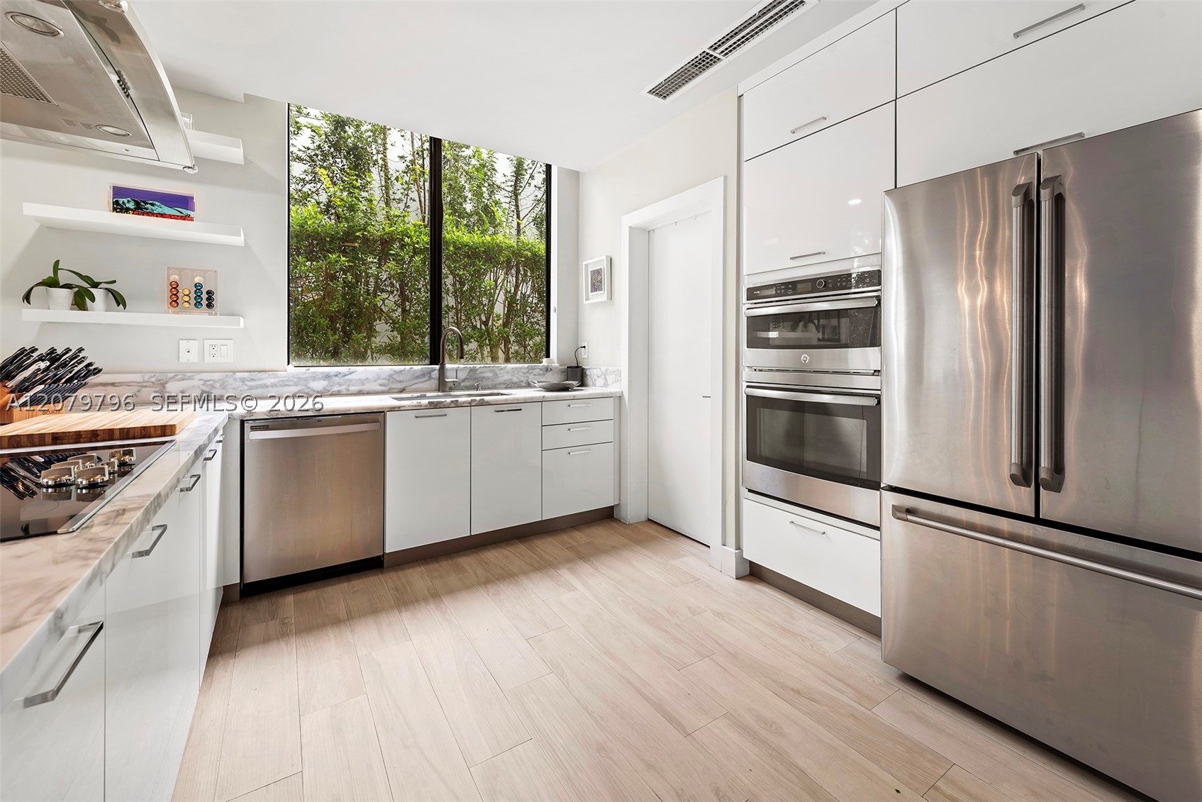 8611 Arboretum Ln, Miami FL 33138