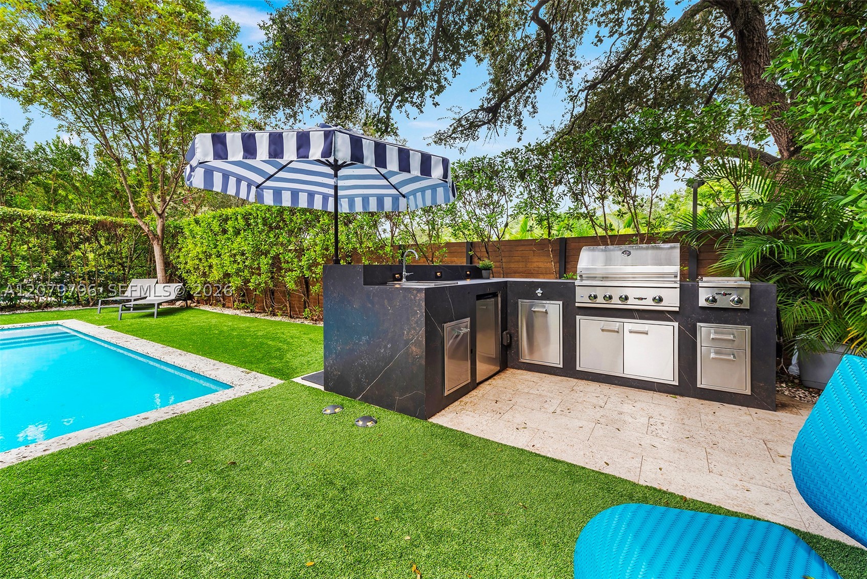8611 Arboretum Ln, Miami FL 33138