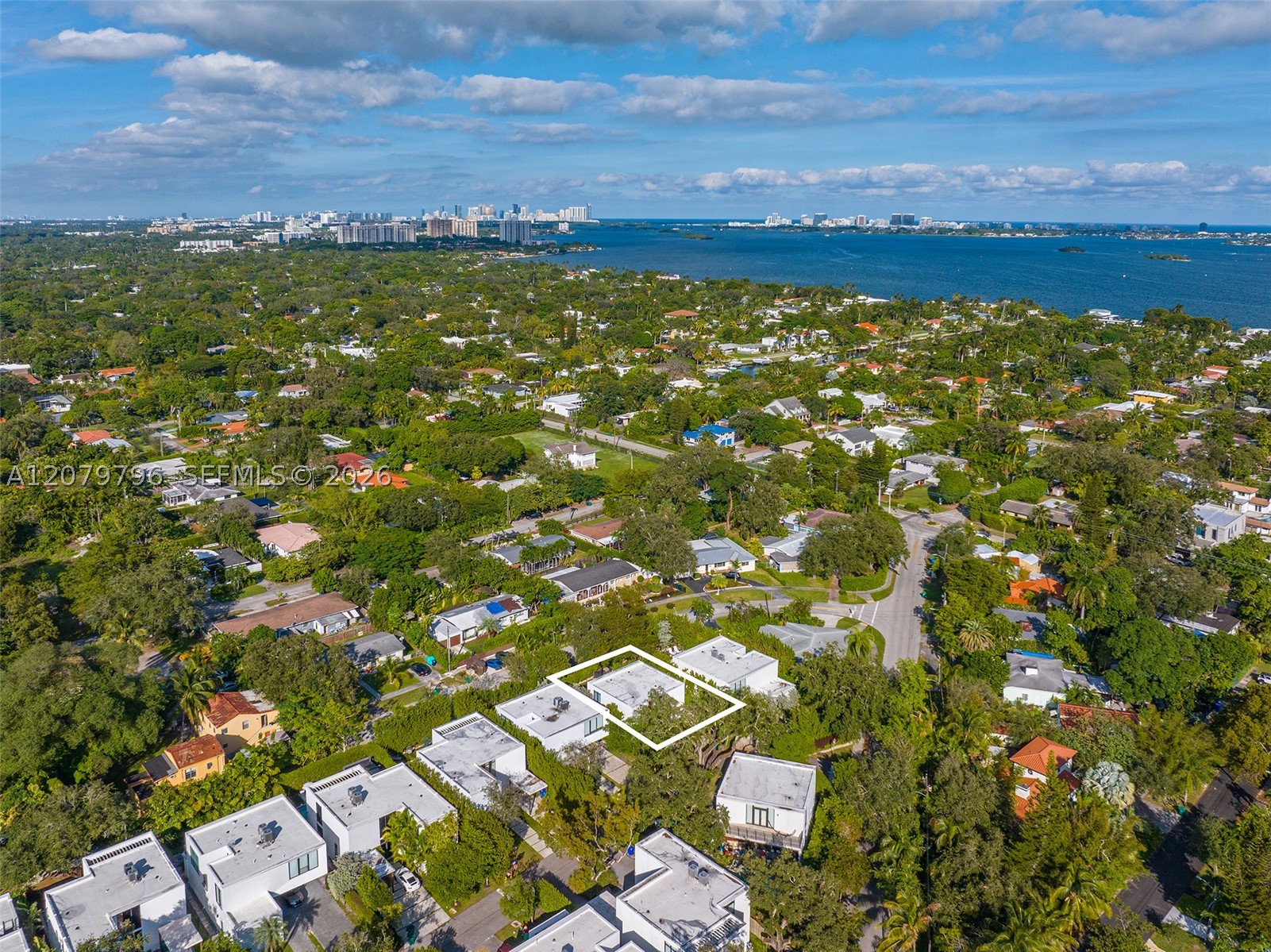 8611 Arboretum Ln, Miami FL 33138