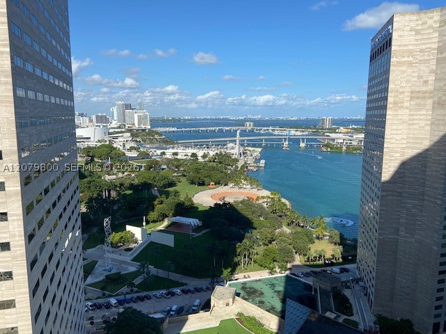325 S Biscayne Blvd #2914, Miami FL 33131