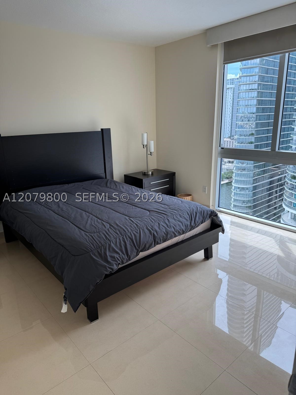 325 S Biscayne Blvd #2914, Miami FL 33131