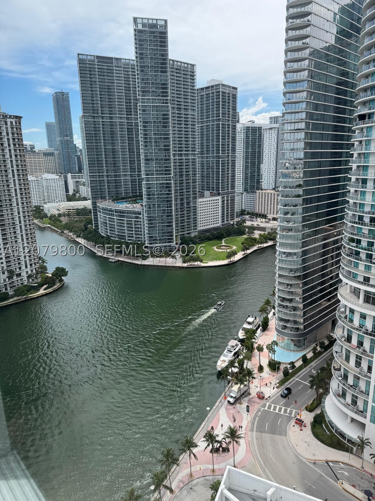 325 S Biscayne Blvd #2914, Miami FL 33131