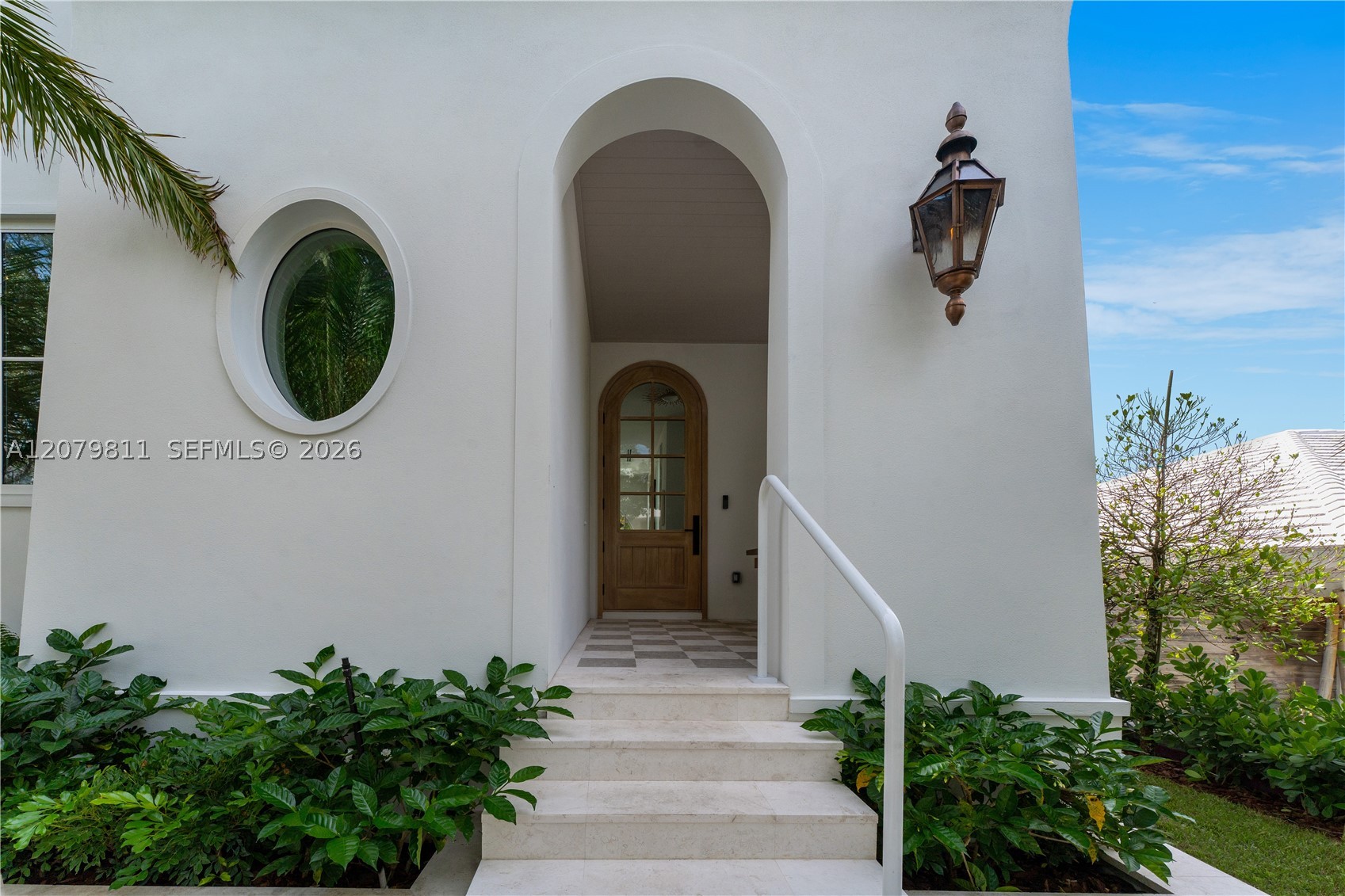 544 Warren Ln, Key Biscayne FL 33149