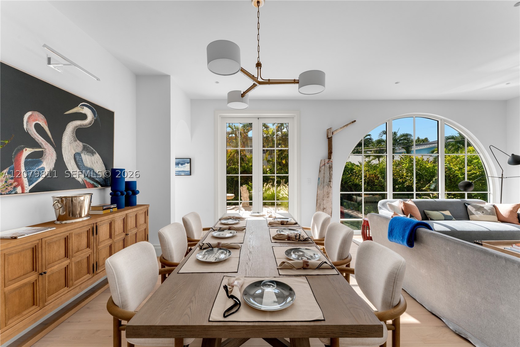544 Warren Ln, Key Biscayne FL 33149