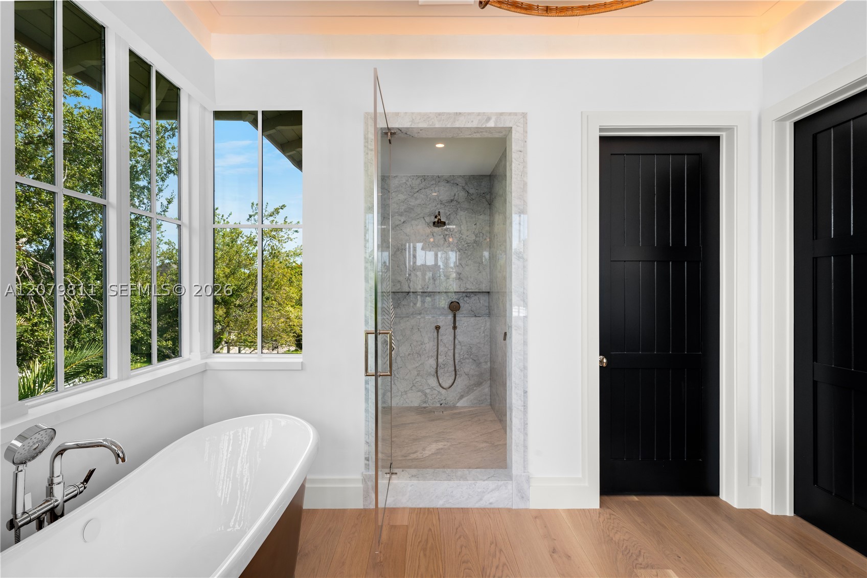 544 Warren Ln, Key Biscayne FL 33149